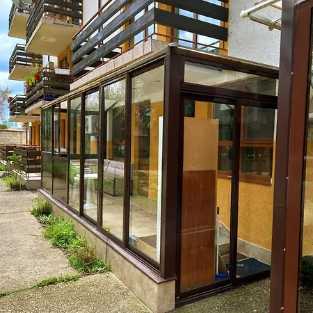 Lovely Nest With Glass Veranda Apartman *