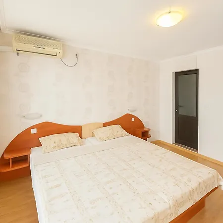 Lovely Nest With Glass Veranda Appartamento *